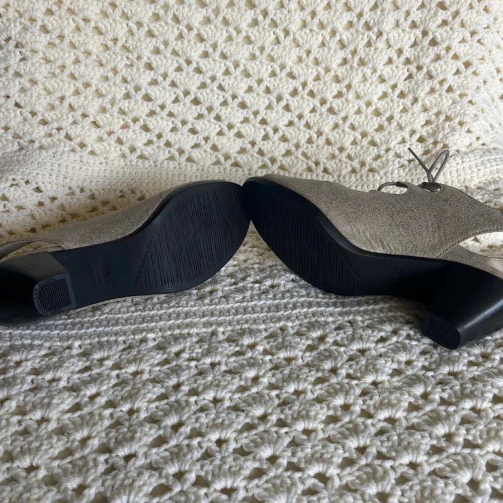 Munro | Jillie Gray Lace-Up Heeled Sandals | size 9 | NIB